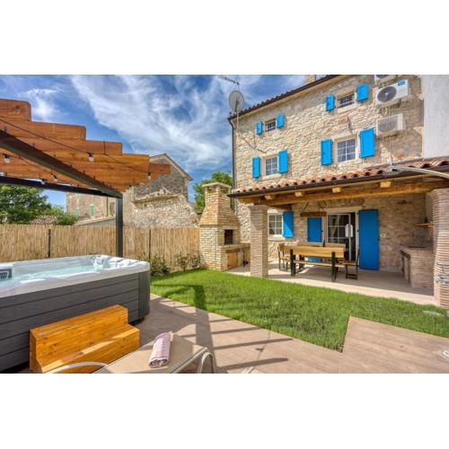 Casa Darel with Whirlpool