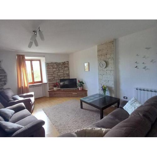 Casa Girasole - Three Bedroom Holiday Home with Garden