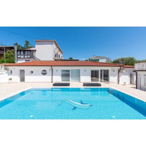 Casa Lungomare with pool