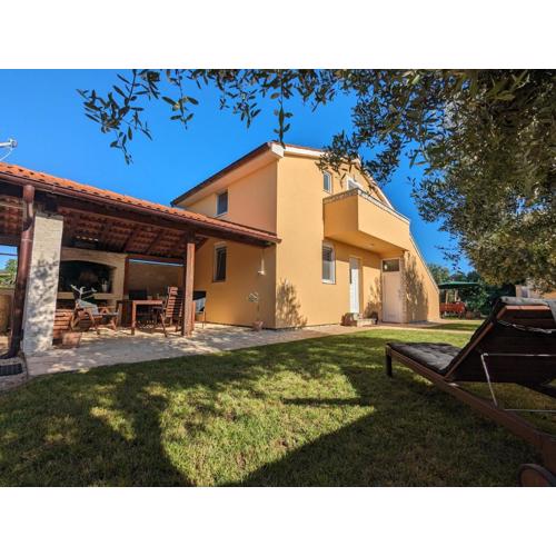 Casa Martinica - House with 2 Apartments