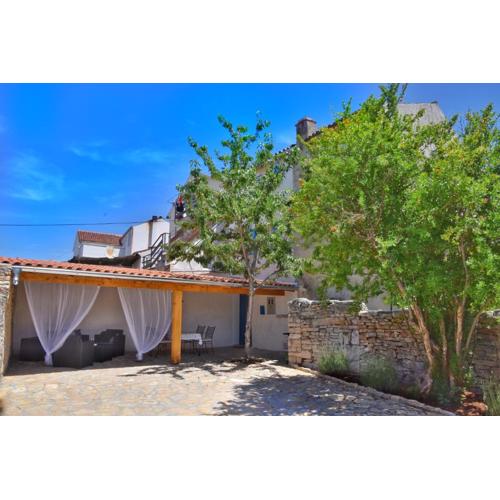 Casa Nini Mer - cozy house with sauna and indoor jacuzzi