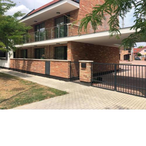 Castellum Apartmanház
