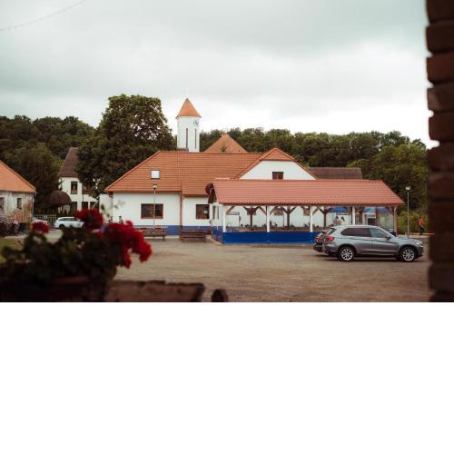 Čechův dvůr