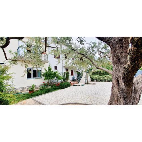 CECILLIA Mare Apartments