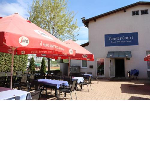 CenterCourt Hotel