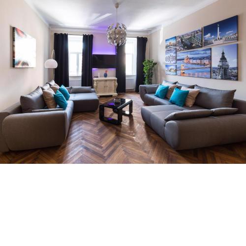 Center,The Rumbach suite