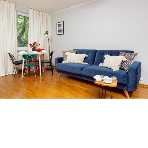 Central Apartment Solec Wilanowska by Noclegi Renters