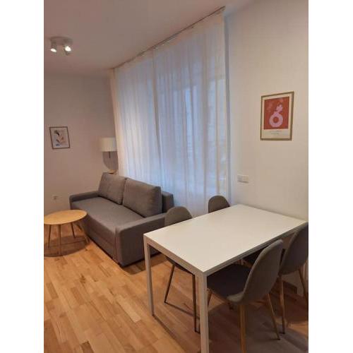 Central apartment with terrace and parking space