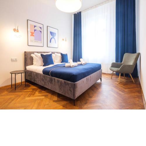 Central Apartments by Tyzenhauz