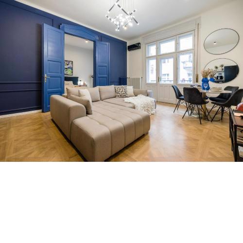 Central Charm in Budapest's Bustling 7th District