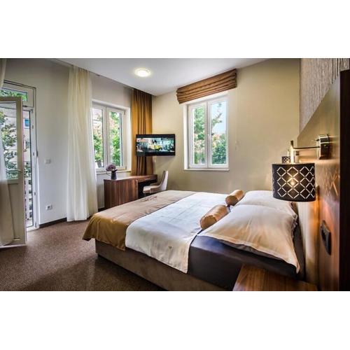 Central Luxury Rooms