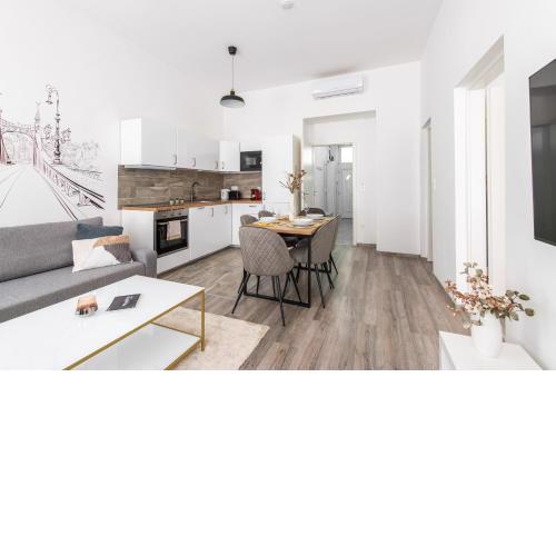 Central new AC 2BR Apartment