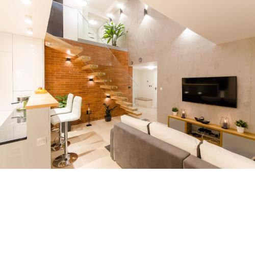 Central Penthouse with terrace