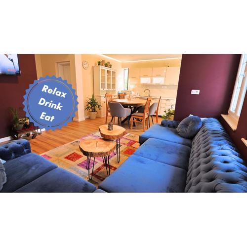 Central single house with parking-TOP LOCATION!