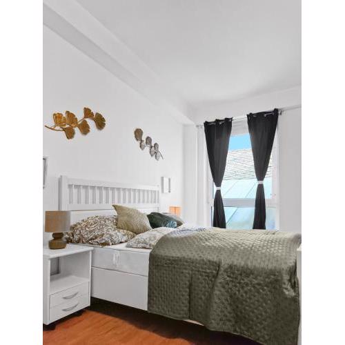 Central Stockerau View 2 BR for 4
