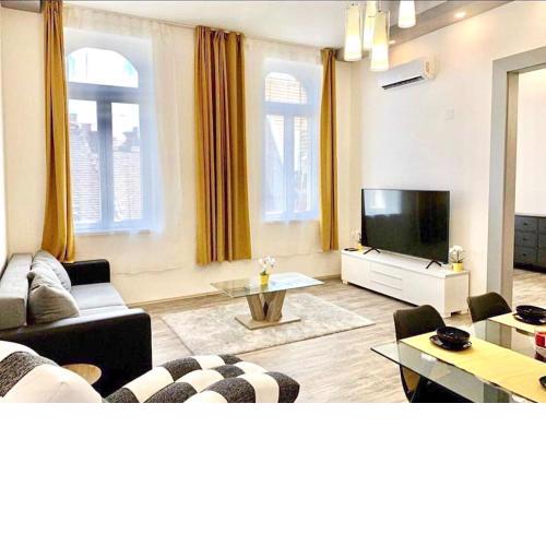 Central Sunny 3 room apartment
