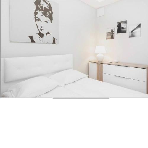 Central Warsaw Apartment - Great Location - Stylish One Bedroom Apartment - City Center - 85-220