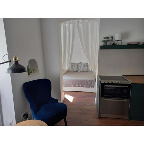 Centrally-located stylish place