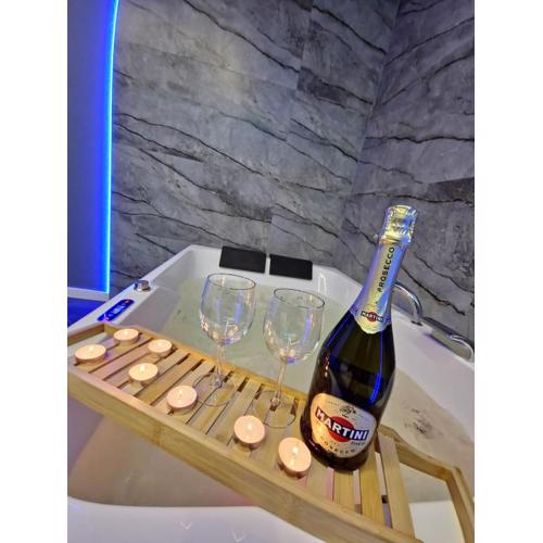 Centrum Jacuzzi prywatny parking klimatyzacja 5