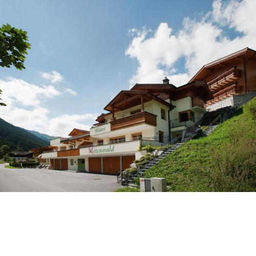 Chalet apartment in ski area Saalbach-Hinterglemm