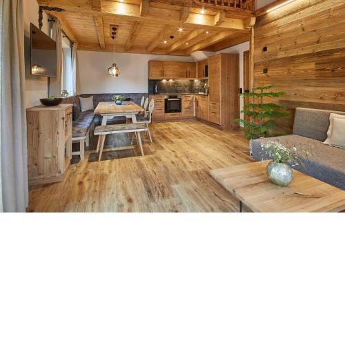 Chalet Dirndl und Buam