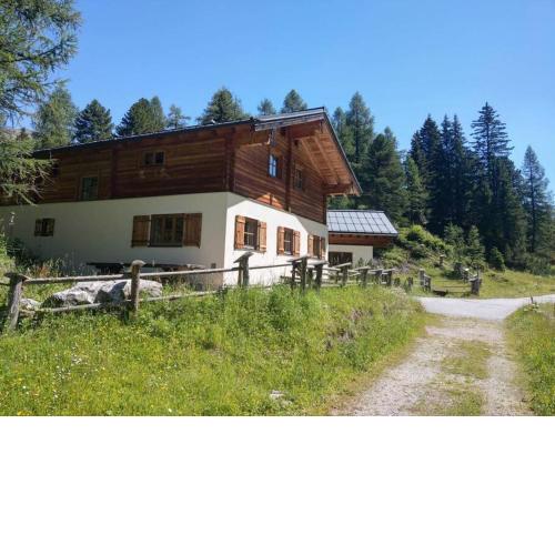 Chalet Neuhofalm Obertauern mit Sauna und Hobbyraum