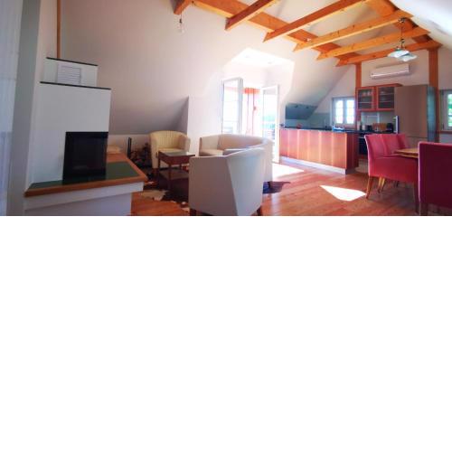 Chalet-Südsteiermark - traumhafte Aussicht, Infinity Pool, Privatsphäre, Klima und de-luxe Ausstattung