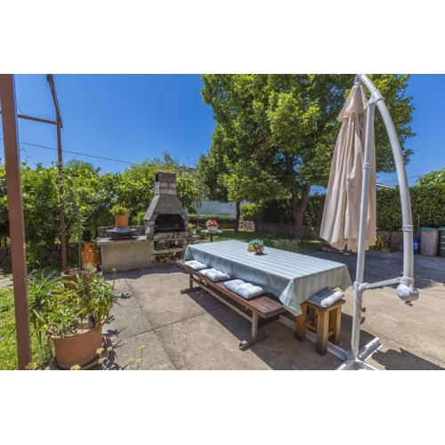 Charmantes Apartment nur 300 Meter zum Strand mit Meerblick, Grillbereich - hundefreundlich