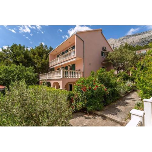 Charmantes Ferienhaus In Medići Mit Privatem Pool