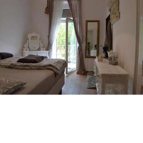 Charmantes Studio-Apartment im Shabby Chic Stil mit Balkon und Gartenblick - Ihr perfektes Zuhause in Graz