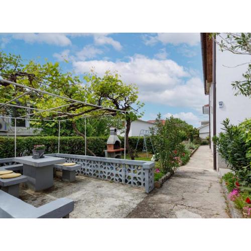 Charming and Tranquil Krk Center Apartment