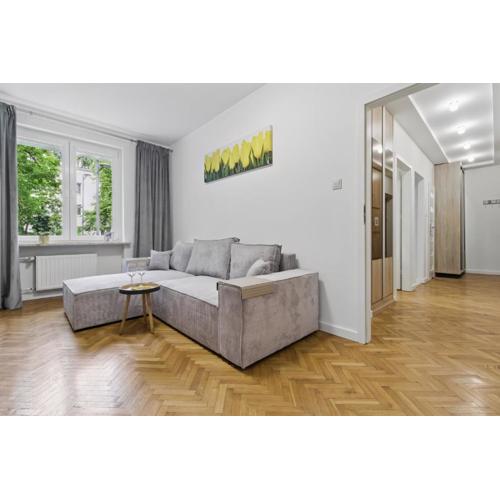 Charming Apartment by Solarento