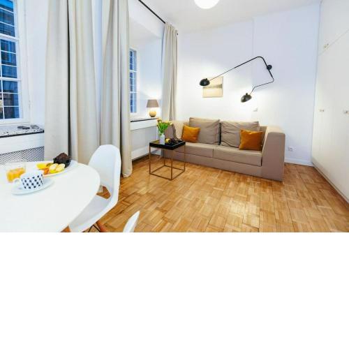 Charming apartment next to the Old Town!