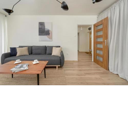 Charming Apartment Trzebnicka by Noclegi Renters