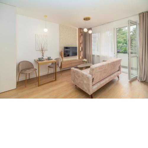 Charming Apartment with Balcony - Kraków by Rentujemy