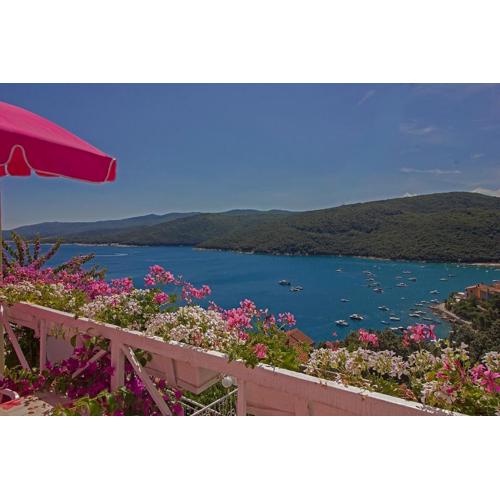 Charming app,gorgeous sea view,WiFi,18