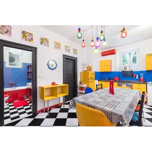 Charming funky apartment in city center of Split
