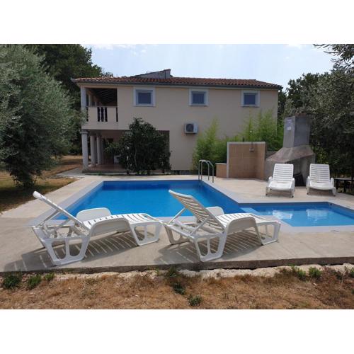 Charming Holiday Stay in Banjole