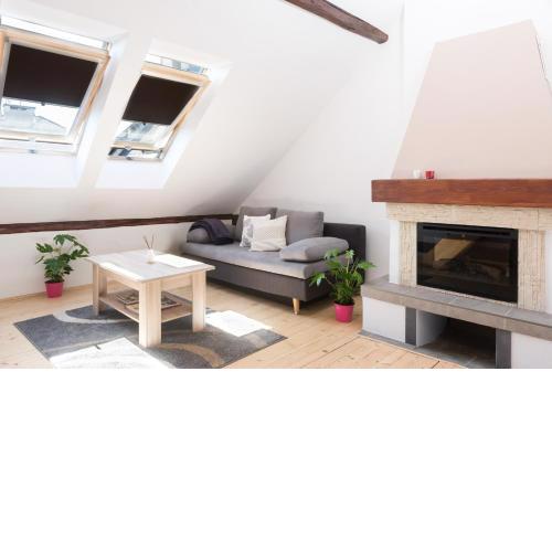 Charming Rustic Old Town Apartment