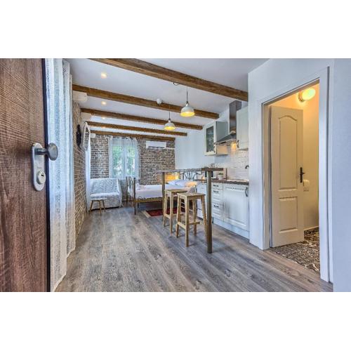 Charming Studio Apartment