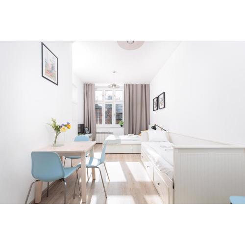 Charming Studio with Separate Kitchen - Kraków, Kazimierz - by Upstairs