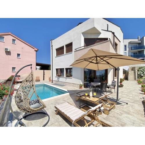 Charming Villa Ira with Pool