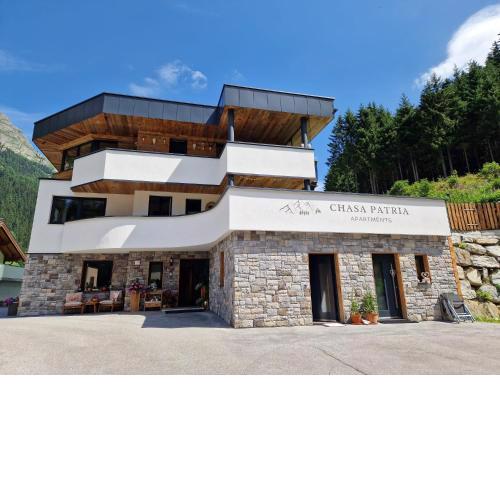 Chasa Patria Apartments