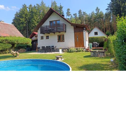 Chata Mareček - v lesní osadě u řeky Lužnice