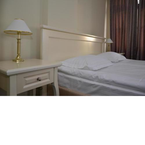 Chateau Royal Hotel