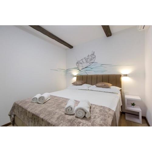 Cherry Apartment - old town