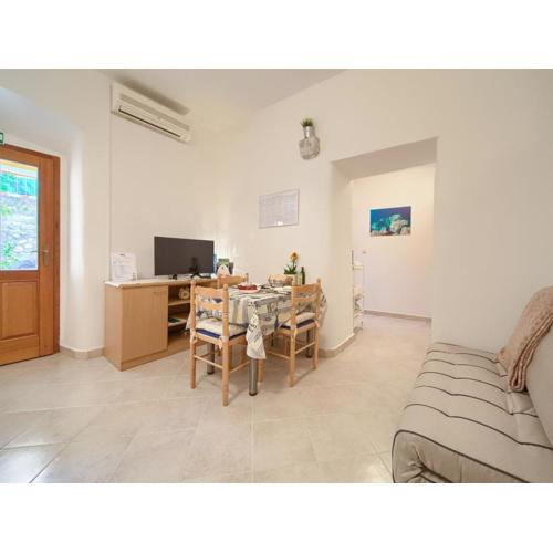 Chic and Charming Krk Downtown Apartments - Classic Studio Apartment