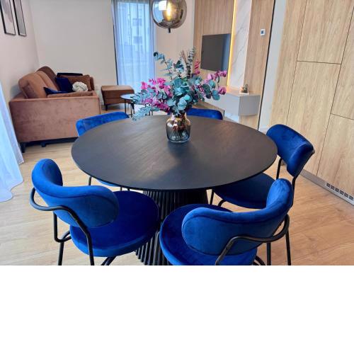 Chic Apartment