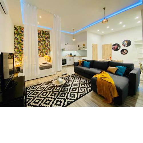 Chic Luxury Studio in Central Budapest - Tropical