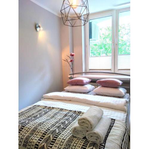 Chill & Explore by Cooee Apartments
